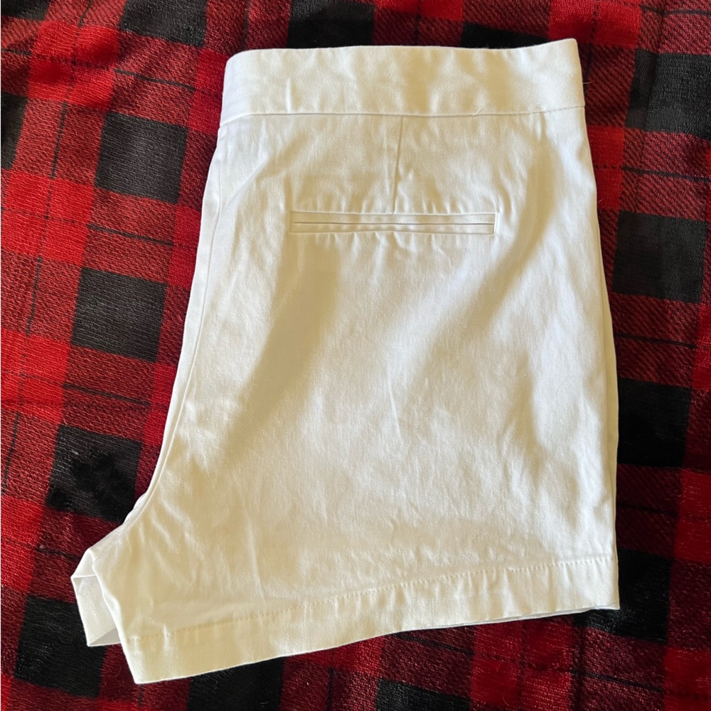 Worthington White Shorts – Size 12 - Picture 6 of 6